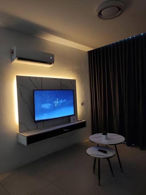 3rd Mile Yarra Park Apartment Kuching
